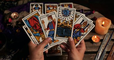 Empieza julio con energía emocional, cambios en el amor y mucha intuición. Descubre cómo afectará a tu signo la entrada de Venus en Géminis y el cuarto creciente en Libra. Ranking completo y ritual incluido.